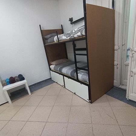 Parsa Booking Мадрид Экстерьер фото