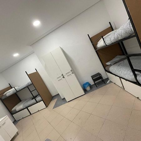 Parsa Booking Мадрид Экстерьер фото