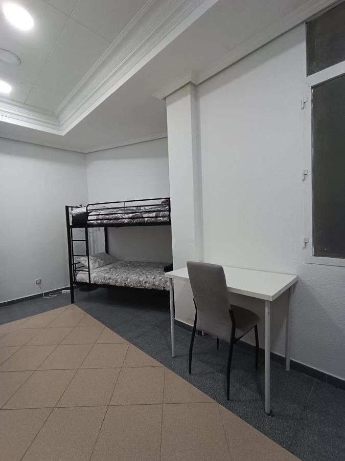 Parsa Booking Мадрид Экстерьер фото