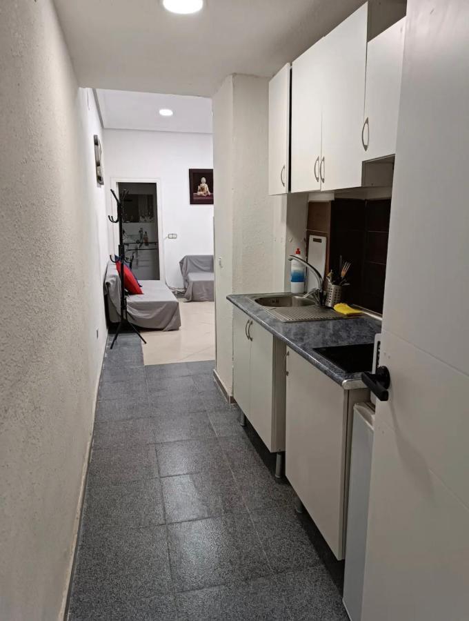 Parsa Booking Мадрид Экстерьер фото